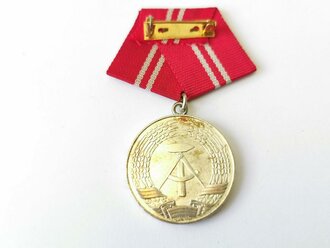 DDR, Orden für treue Dienste in den Kampfgruppen in Silber im Etui