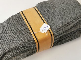 6 Paar feldgraue Wollsocken 2. Weltkrieg, ungebrauchte Paare mit der Originalen Banderole