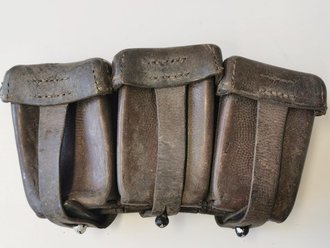 Patronentasche zum K98 Wehrmacht ( für 6 Ladestreifen ) . Braunes Leder, datiert 1937, ungereinigtes Stück