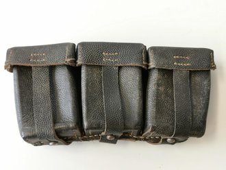 Patronentasche zum K98 Wehrmacht ( für 6 Ladestreifen ) . Schwarzes Leder, datiert 1944