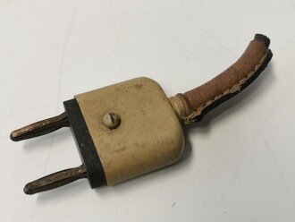 Zweipoliger Stecker Wehrmacht, sandfarbener Originallack