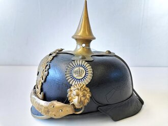 Bayern, Pickelhaube für Angehörige der Gendarmerie. Keine Doppellöcher, guter Gesamtzustand, Kopfgrösse 55