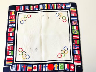 Olympische Spiele 1936 Berlin, Taschentuch mit den Fahnen der teilnehmenden Länder, 30 x 30cm, 4 kleine Stellen mit Klebstoffresten