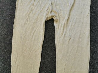 Lange Unterhose Wehrmacht mit Preßpappeknöpfen, ungetragenes Stück