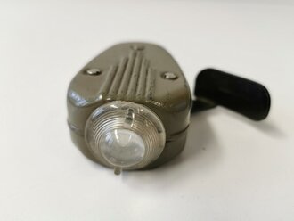 Dynamotaschenlampe "Philips Made in Holland" so von der Wehrmacht geführt, Funktioniert einwandfrei, Mechanismus zum feststellen hat Ermüdungserscheinungen