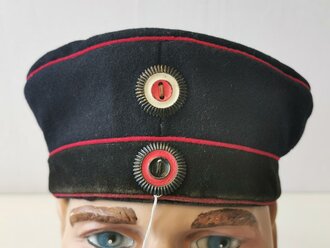 Württemberg, dunkelblaues Krätzchen mitschwarzem Bund und  roten Vorstössen für Mannschaften in gutem Zustand, Kopfgrösse 54, Kammerstück