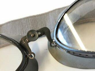 Brille für Kradmelder der Wehrmacht, wenig gebrauchtes Set in sehr gutem Zustand, datiert 1940, die Dose leicht verbeult