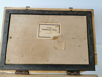 Transportkasten für 12 Stück Nebelkerzen mit Packzettel von 1944, ungereinigtes Stück