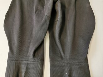 Schwarze NSKK Stiefelhose aus Cord mit RZM Etikett in sehr gutem Zustand. So auch von HJ Führern getragen.