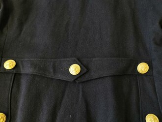 Kriegsmarine, Mantel für einen Offizier in gutem Zustand, Schulterbreite 49 cm, Armlänge 63 cm