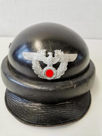 Polizei III.Reich, Motorrad Schutzhelm für Angehörige der Schutzpolizei. getragenes Stück in gutem Zustand