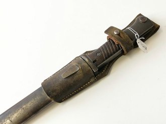 Seitengewehr M84/98 für K98 der Wehrmacht, nummerngleiches Stück 42 fnj, Im zusammengehörigen Koppelschuh, ungereinigt