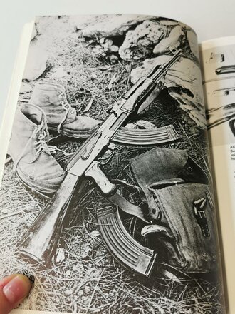 Die sowjetische Infanterie und ihre Waffen 1945 bis heute, A5, 188 Seiten, gebraucht