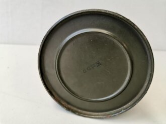 Gasmaskendose Modell 1938 datiert 1939 in sehr gutem Zustand, alt überlackiert ?