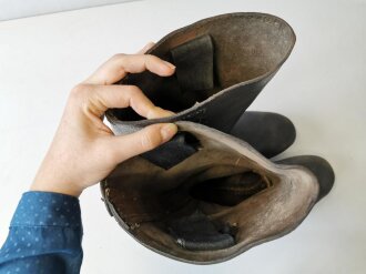 Paar Stiefel für Mannschaften der Wehrmacht, der Schaft oben leicht eingekürzt, Sohlenlänge 30,5cm