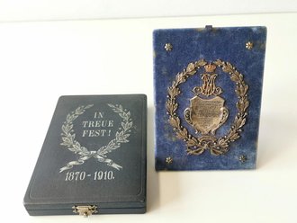 Bayern, Infanterie Regiment König" Veteranen Auszeichnung zur 40jähr. Erinnerung a.d. glorreichen Feldzug 1870-1971. Herausnehmbar zum Aufstellen, Maße des Etui 120x 170mm