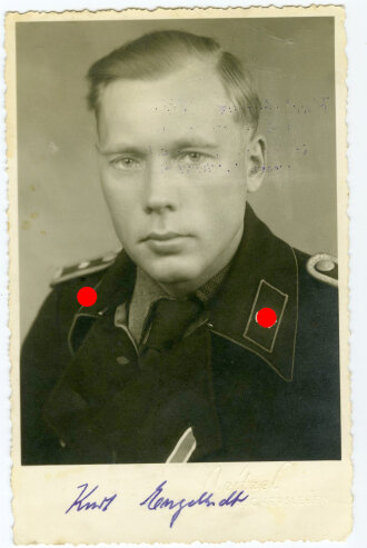 Ritterkreuzträger Kurt Engelhardt, Sturmgeschütz Brigade 232, eigenhändige Unterschrift auf originaler Studioaufnahme im Ansichtskartenformat