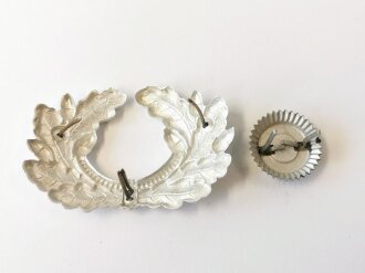 Heer, Eichenlaubkranz mit Kokarde für eine Schirmmütze aus Aluminium