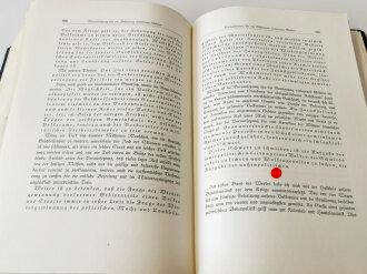 Adolf Hitler "Mein Kampf" Jubiläumsausgabe von 1939, der Einband abgegriffen