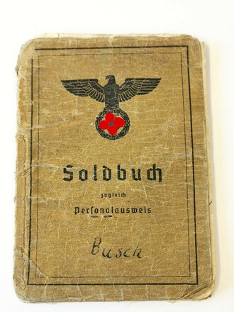 Soldbuch, Erkennungsmarke und Wehrmacht Fahrlehrerschein eines Angehörigen Artillerie Regiment ( m ) 73. Soldbuchhülle HK übermalt, komplett, eingetragen Schutzwall, EKII, Panzerkampf Silber, VWA schwarz, Ostmedaille, Kraftfahrbewährungsabzeichen bronze