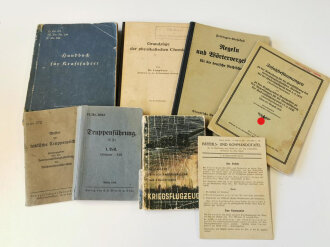 Konvolut Dienstvorschriften Wehrmacht, nicht auf Vollständigkeit und Zustand überprüft