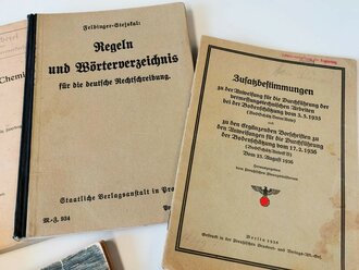 Konvolut Dienstvorschriften Wehrmacht, nicht auf Vollständigkeit und Zustand überprüft