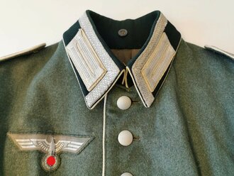 Heer, Waffenrock für einen Unteroffizier im Infanterie Regiment 75, die Effekten original vernäht. Kammerstück, guter Zustand