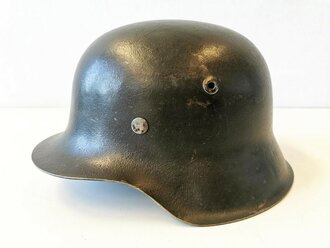 Heer, Stahlhelm M42. Originallack, das Innenfutter...