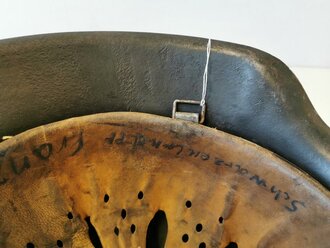 Heer, Stahlhelm M42. Originallack, das Innenfutter original aber sicherlich neuzeitlich in die Glocke verbaut . Glockengrösse 64