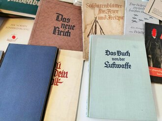 Konvolut Literatur uind Sammelbilderalben, alles mehr oder weniger defekt oder unvollständig