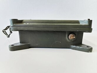 Fernsprechbauzeug und Nachrichtensondergerät der Landesbefestigung, Kleiner Batteriekasten datiert 1939, überlackiertes Stück