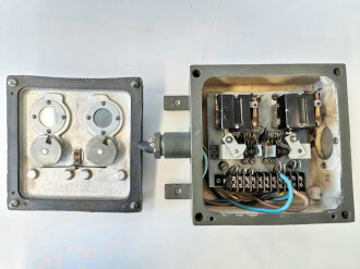 Fernsprechbauzeug und Nachrichtensondergerät der Landesbefestigung, Umschaltkasten, überarbeitet und überlackiertes Stück