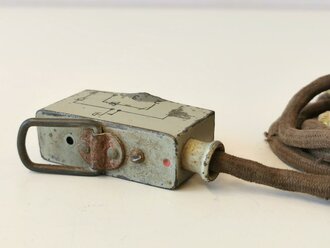 Anschlußstecker mit Kabel für Handapparat zum Feldfernsprecher 33 der Wehrmacht datiert 1942