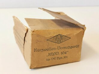 Kurzwellenvorsatzgerät "KWV 104" für Volksempfänger VE 301 Dyn, mit Beschreibung in der desolaten, originalen Umverpackung