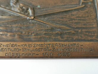 Bronzeplakette  "Dem Sieger im Anfänger Zweier Kreismeisterschafts Langstrechen Regatta Albert Leo Schlageter zum Gedächtis , Düsseldorf 18.6.1933" Maße 9 x 18cm