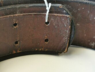 Kaiserreich Lacklederkoppelriemen, ausgetrocknetes Leder, Gesamtlänge 95cm
