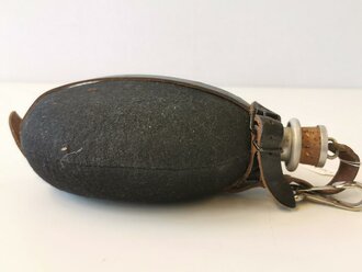 Feldflasche schwarzer Filz, wohl DJ/HJ