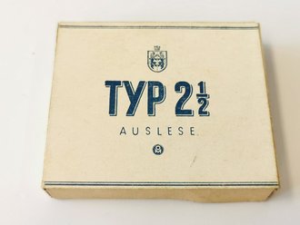 Pack "Typ 2 1/2 Auslese" Zigaretten, ungeöffnet, Steuerbanderole mit Hakenkreuz