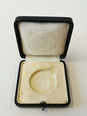 Silbermedaille 1925, von A. Oppler. Auf das 100-jährige Bestehen des Provinzialschulkollegiums des preußischen Ministeriums für Wissenschaft, im Etui