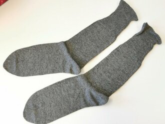 30 Paar feldgraue Socken aus der Zeit des 2.Weltkrieg