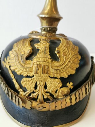 Preußen, Pickelhaube für Offiziere der Infanterie, so aus Speicherfund stammend