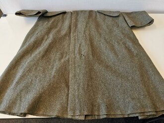1.Weltkrieg, feldgrauer Mantel für Mannschaften , Kammerstück datiert 1916/1917. Stärker getragen, Schulterbreite 49 cm, Armlänge 67 cm