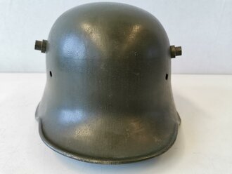 Stahlhelmglocke 1.Weltkrieg , überlackiertes Stück