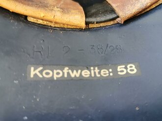 Stahlhelm Luftschutz, Originallack, guter Zustand, das Innenfutter aus Ersatzmaterial leicht defekt