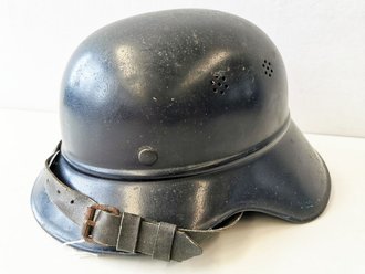Stahlhelm Luftschutz, Originallack, das Emblem entfernt
