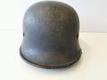 Deutsches Rotes Kreuz III.Reich, original lackierter Stahlhelm, das Abzeichen oberflächlich berieben