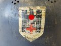 Deutsches Rotes Kreuz III.Reich, original lackierter Stahlhelm, das Abzeichen oberflächlich berieben