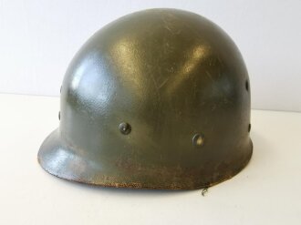 U.S. WWII steel helmet liner made by Westinghouse. Later war OD interieur, original paint