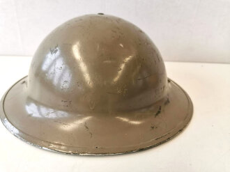 Canada, Stahlhelm MKII, Hersteller CSW, Datum nicht lesbar. Originallack