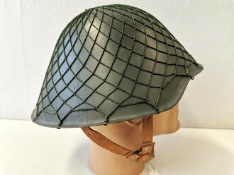 DDR, Stahlhelm der Nationalen Volksarmee